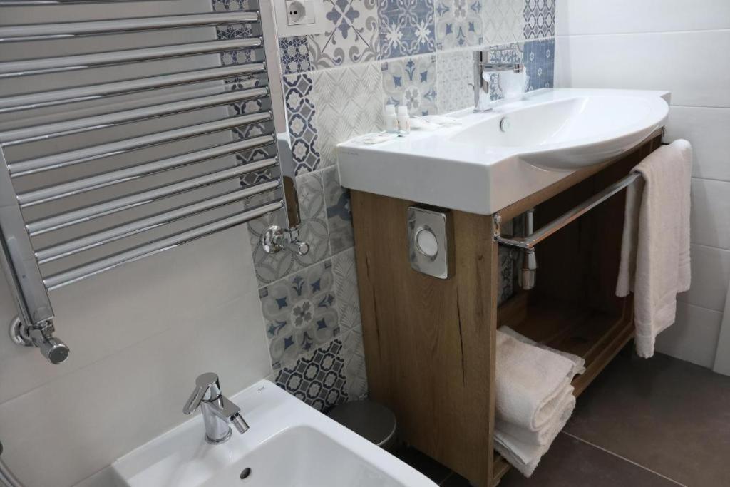 Bed and Breakfast Residenza La Reggia Caserta Exterior foto